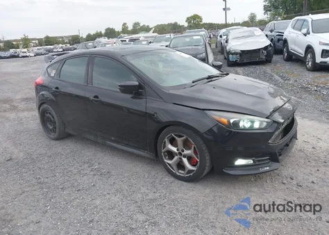 2015 Ford Focus z USA, uszkodzony, nr VIN 1FADP3L90FL213374